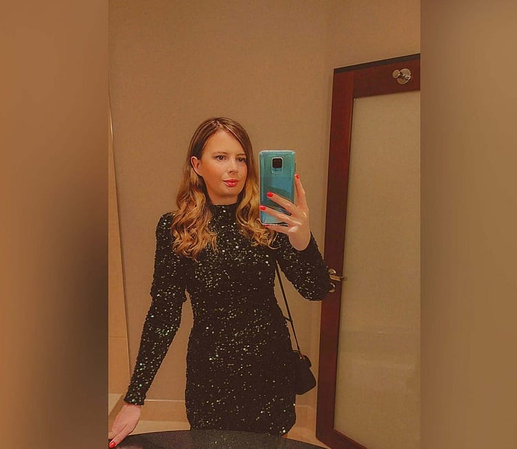 Mirror Selfie, Anita Kenna, in sparkly dress in The Marriot Cologne.